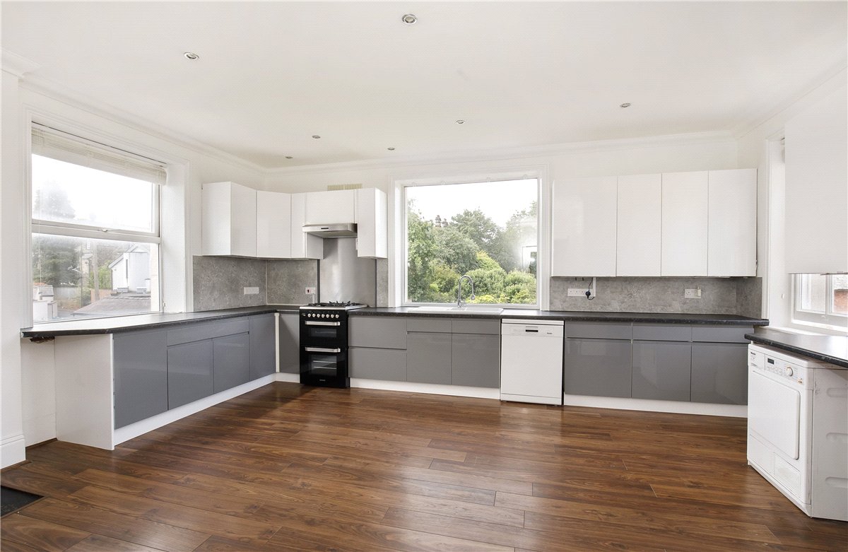 3 bedroom Flat, Leeds Road, Harrogate, HG2 - Available, Image 1