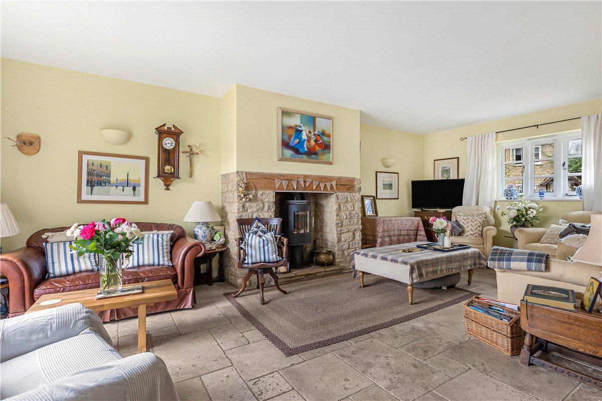 5 bedroom House, Medcroft Road, Tackley, OX5 - Available, Image 2