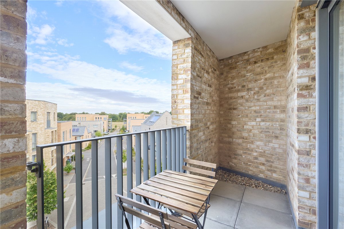 2 bedroom Flat, Osprey Drive, Trumpington, CB2 - Sold, Image 8