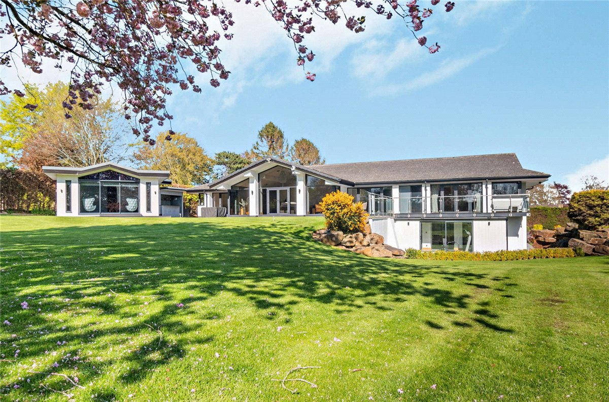 5 bedroom House, Trip Garth, Linton, LS22 - Available