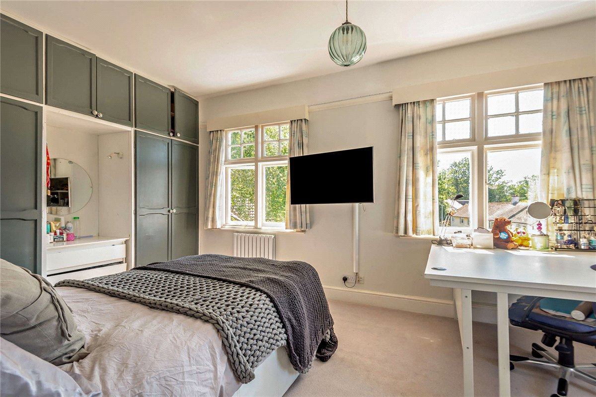 5 bedroom House, Fairview, Andover Road, RG14 - Available, Image 19