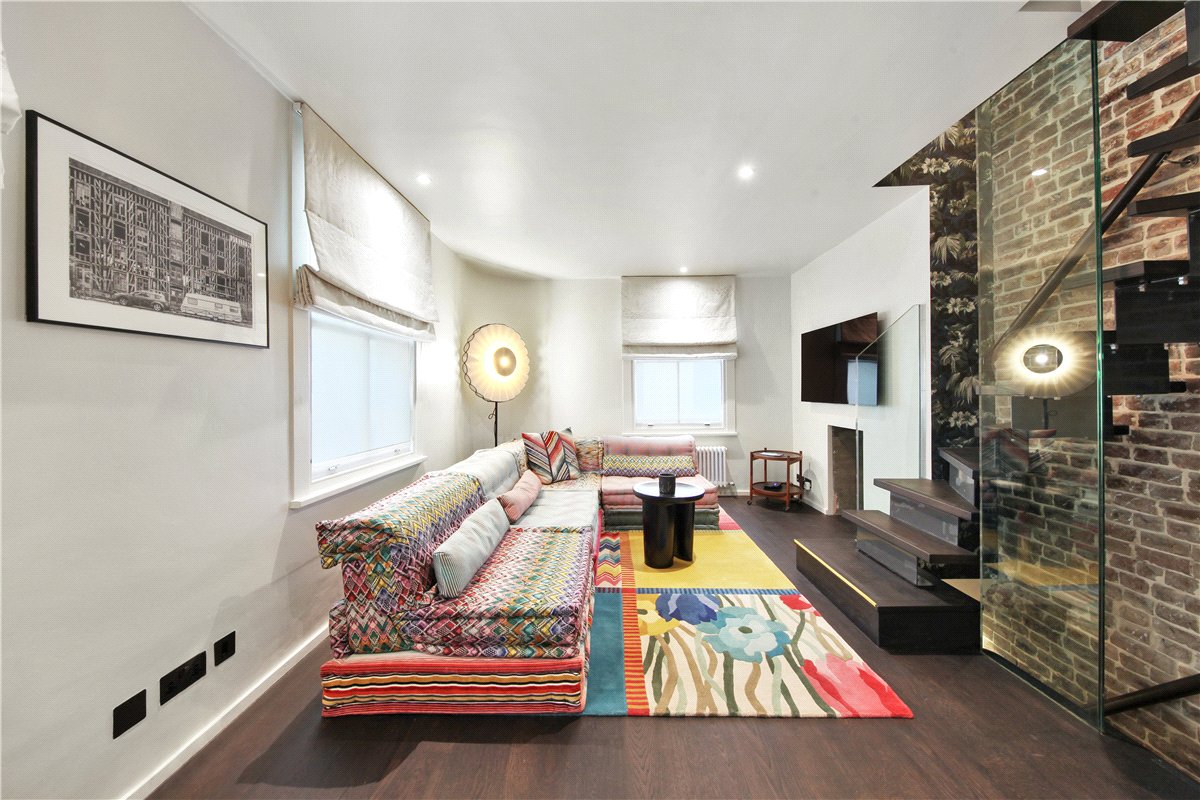 1 bedroom Flat, Shepherd Market, Mayfair, W1J - Let Agreed
