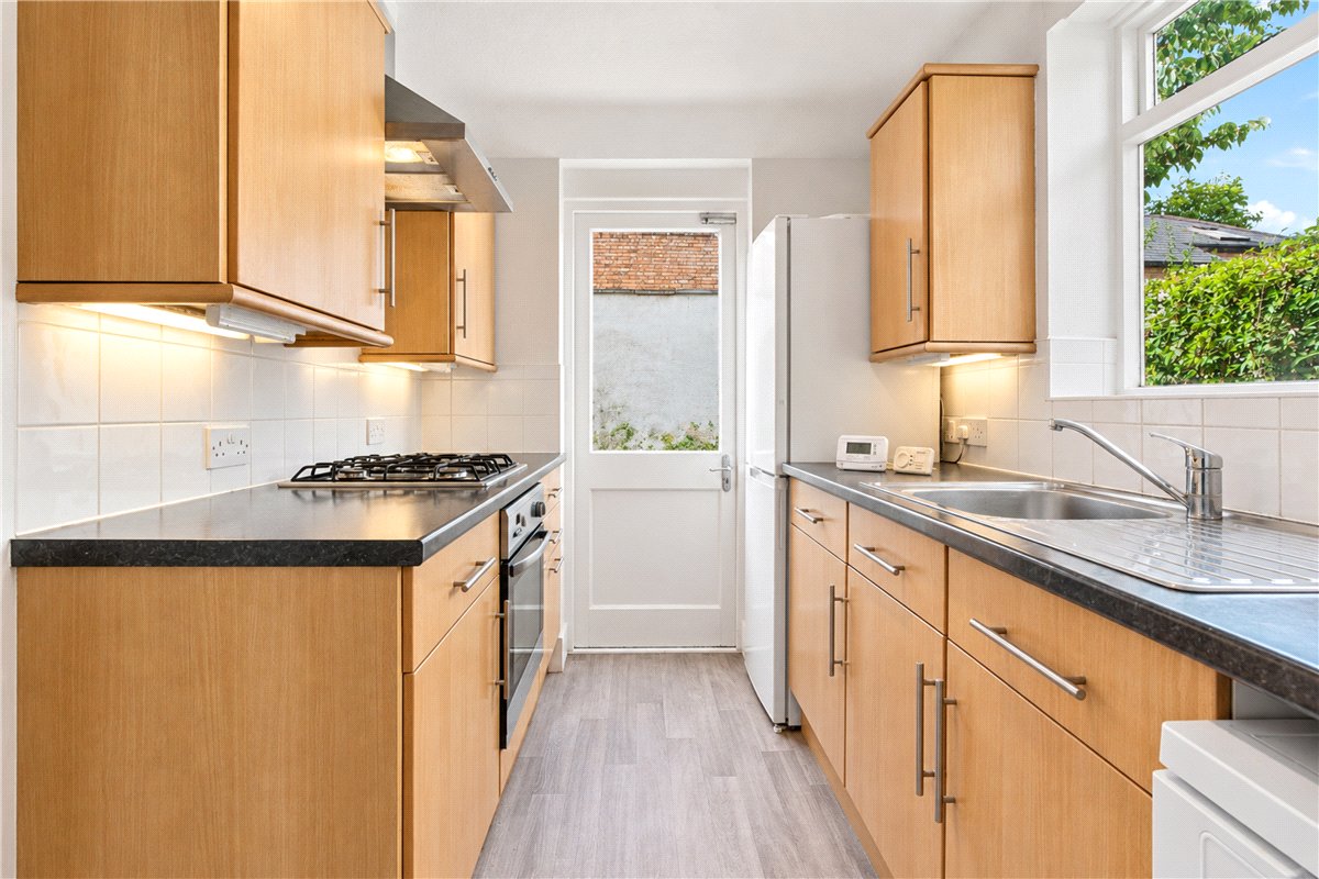 3 bedroom House, Princes Road, Richmond, TW10 - Available, Image 3
