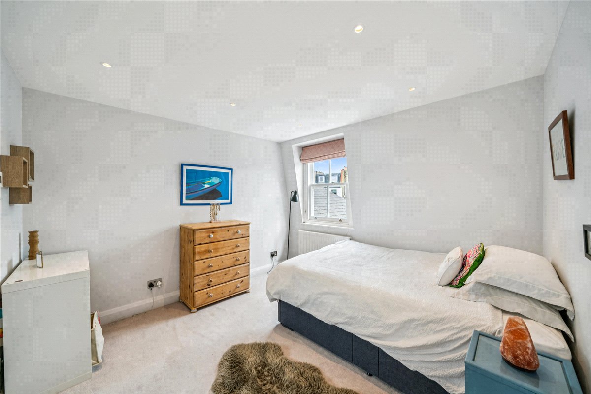 4 bedroom House, Tournay Road, London, SW6 - Available, Image 8