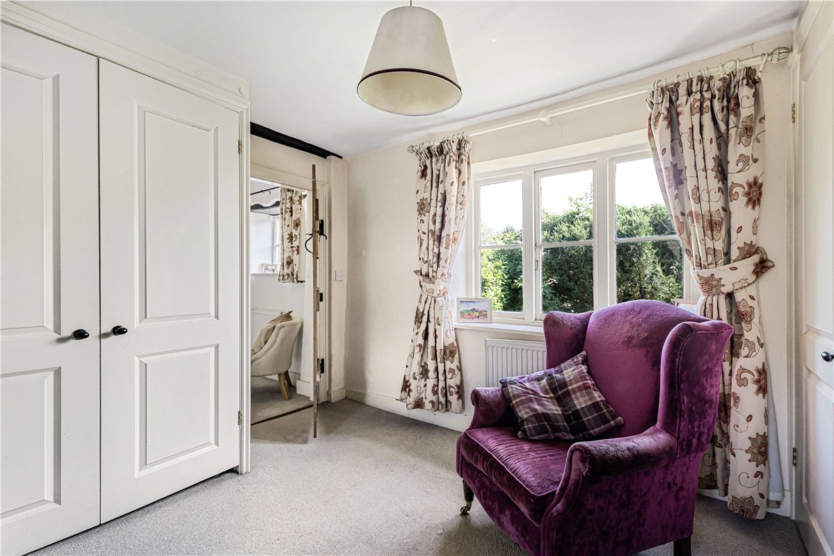 4 bedroom Cottage, Bridge Street, Bampton, OX18 - Available, Image 11