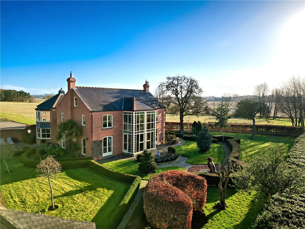 5 bedroom House, Selby Road, Holme-on-Spalding-Moor, YO43 - Sold