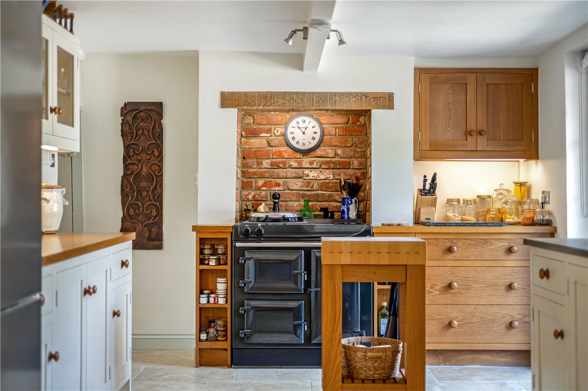 3 bedroom House, Woodborough, Pewsey, SN9 - Available, Image 7