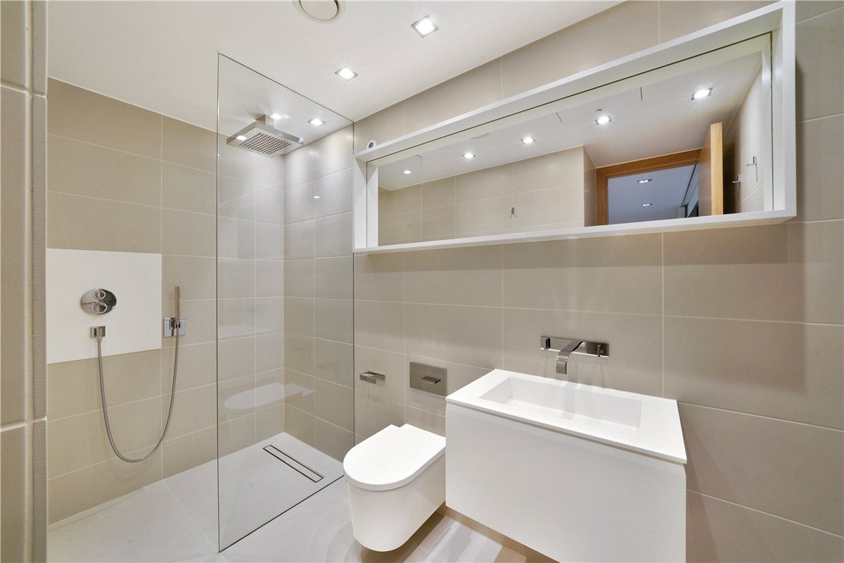 2 bedroom Flat, Grosvenor Hill, London, W1K - Available, Image 2