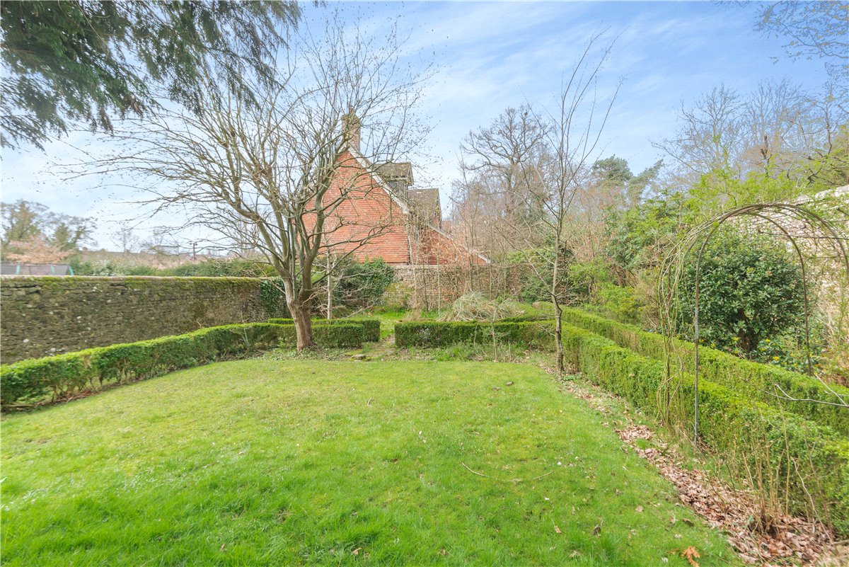 4 bedroom House, Station Road, Petersfield, GU31 - Sold, Image 1
