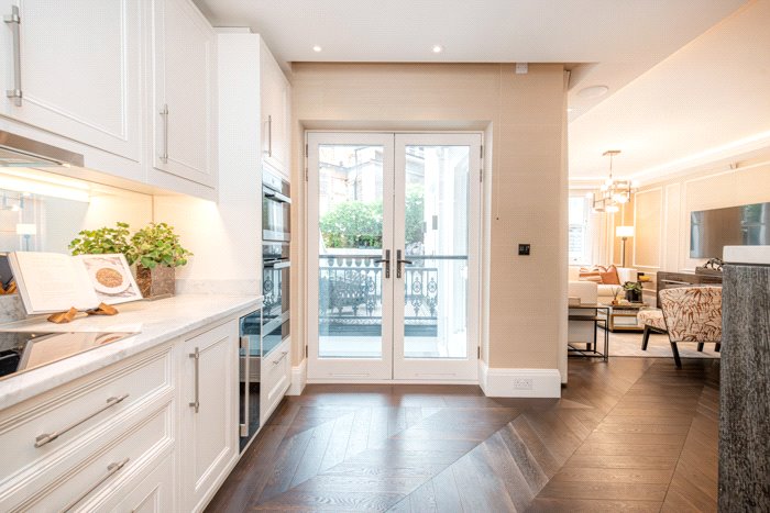 3 bedroom Flat, Prince of Wales Terrace, London, W8 - Available, Image 17