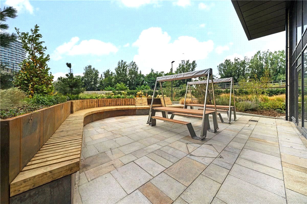 2 bedroom Flat, Heartwell Avenue, London, E16 - Available, Image 9