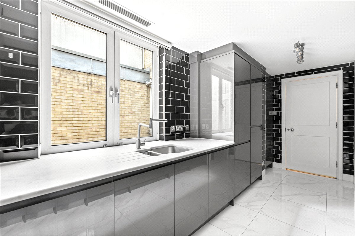 3 bedroom Flat, Porchester Gate, Bayswater Road, W2 - Available, Image 13