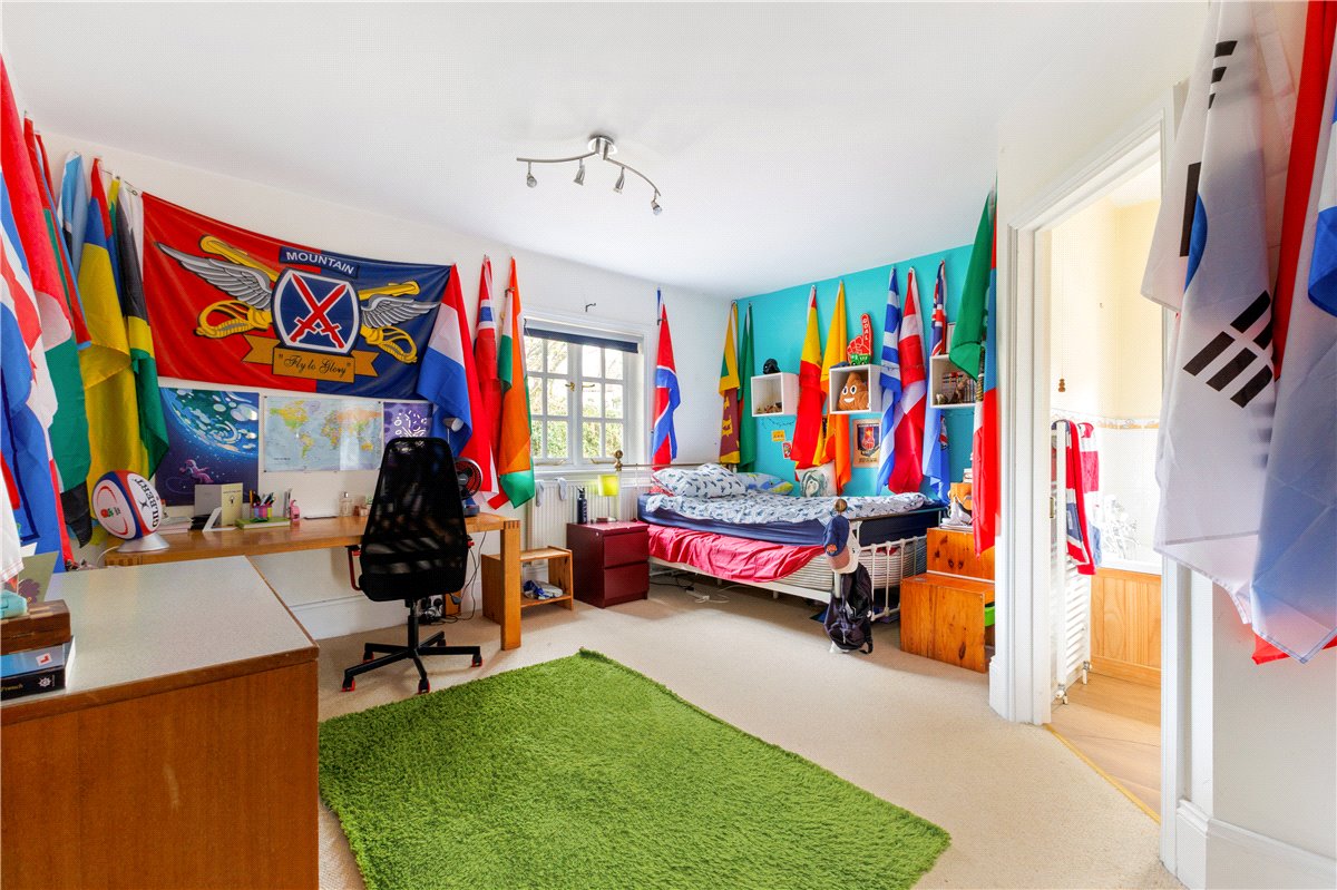 5 bedroom House, Bath Road, Marlborough, SN8 - Available, Image 14