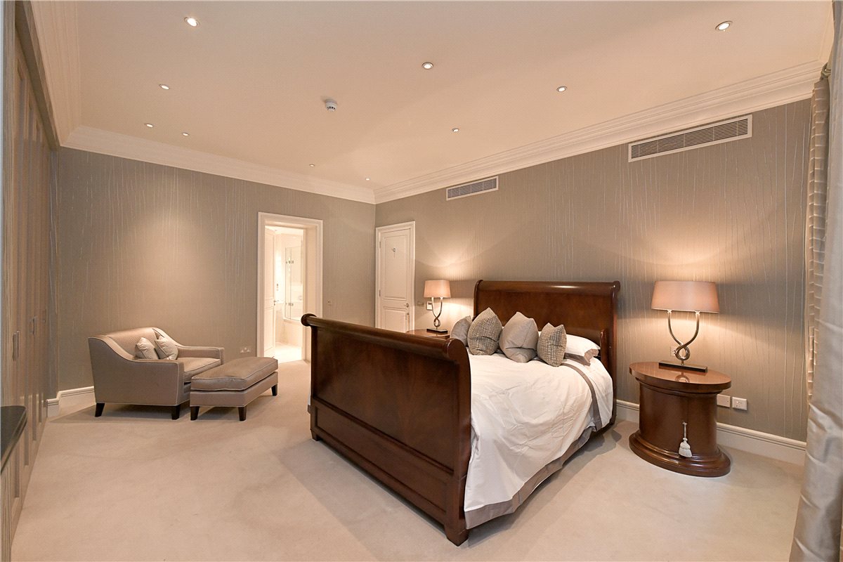 4 bedroom Flat, Upper Grosvenor Street, Mayfair, W1K - Available, Image 34