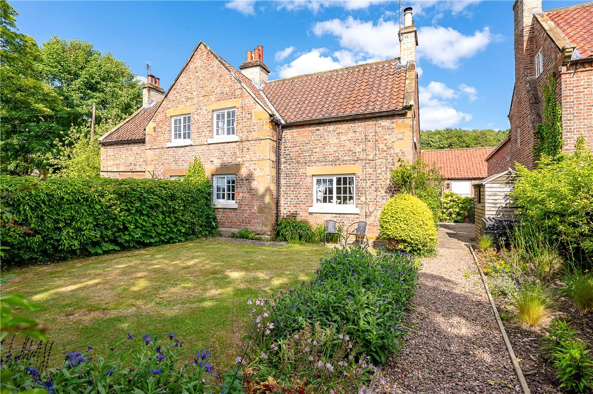 2 bedroom House, Felixkirk, Thirsk, YO7 - Sold
