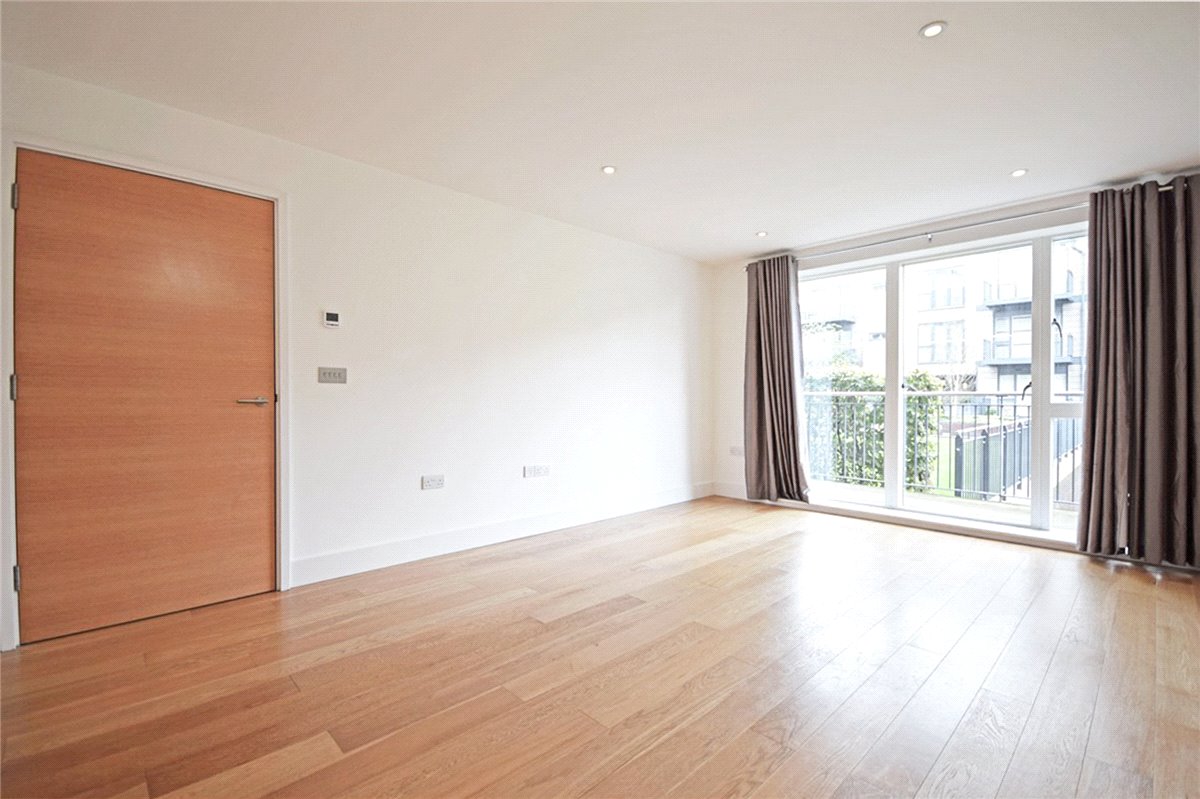 2 bedroom Flat, Keynes House, Kingsley Walk, CB5 - Available, Image 2