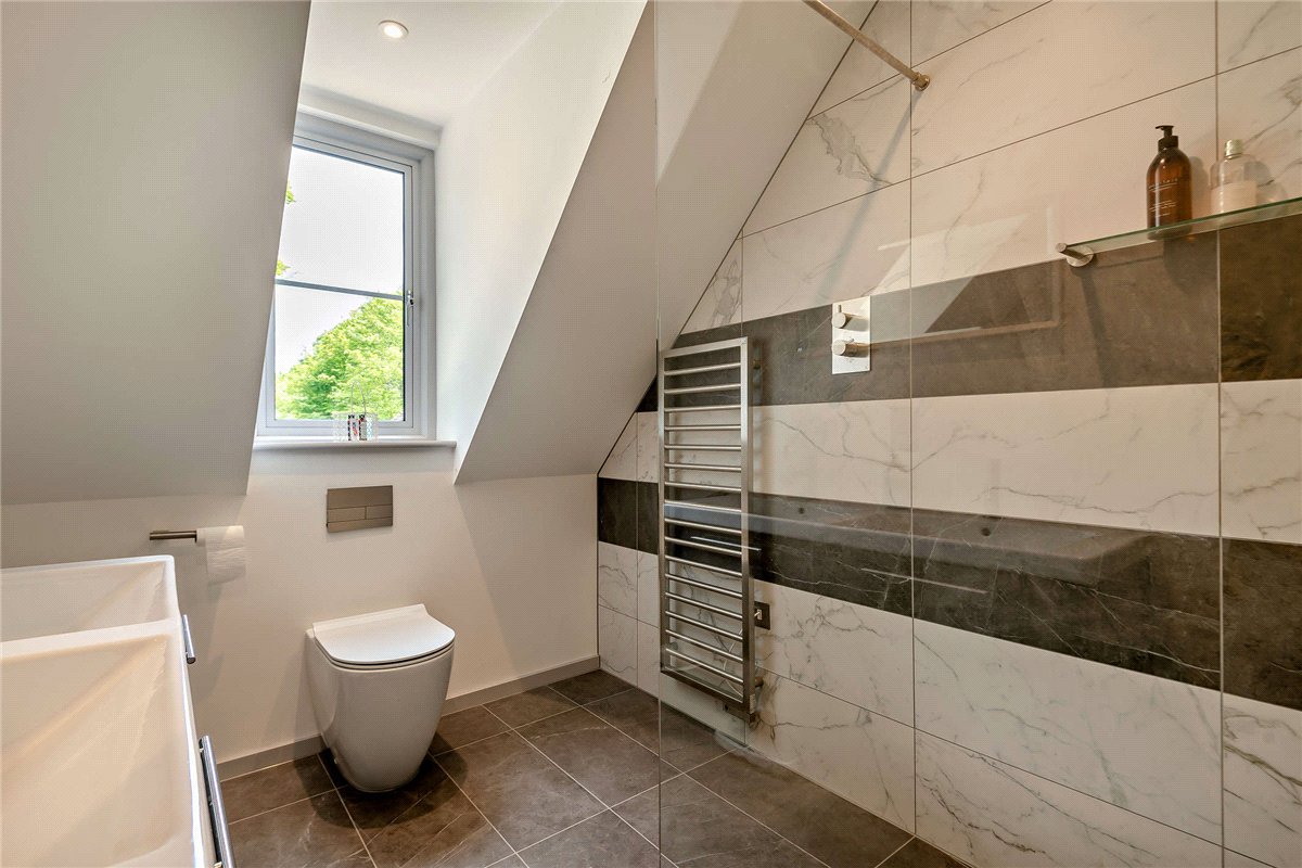 3 bedroom House, Fox's Lane, Kingsclere, RG20 - Available, Image 13