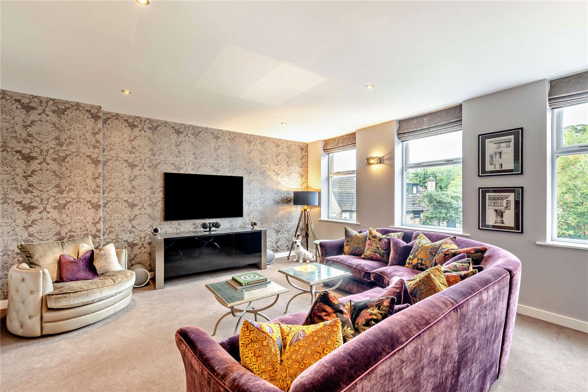 3 bedroom Flat, Sicklinghall Road, Wetherby, LS22 - Available, Image 1