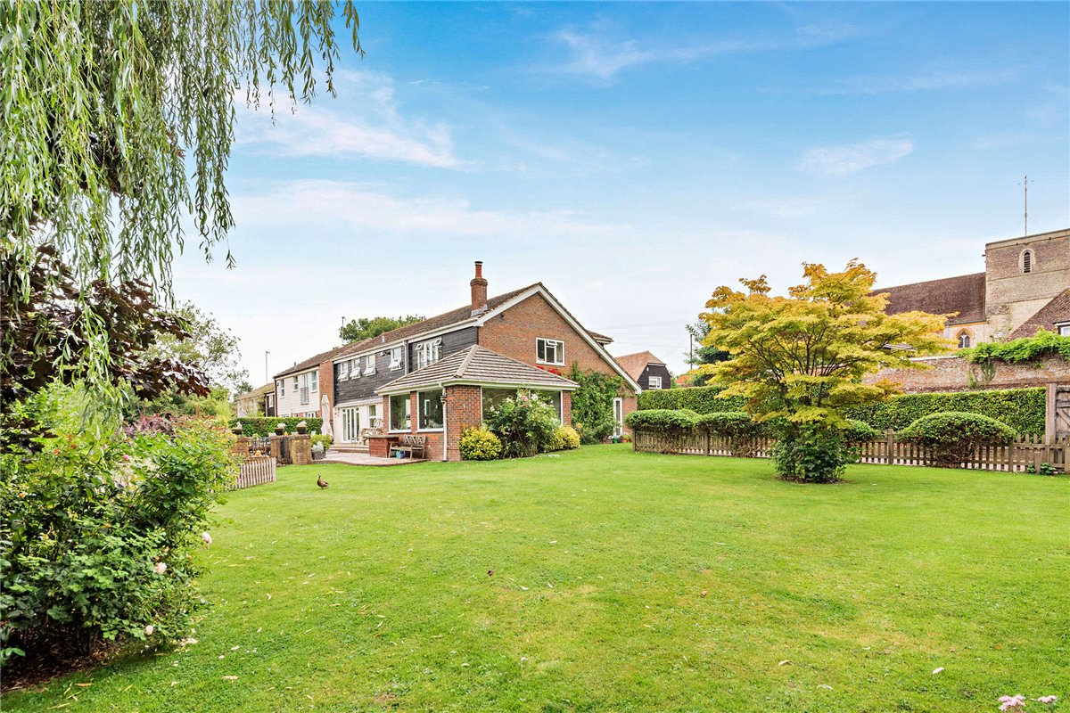 4 bedroom House, Church Street, Kintbury, RG17 - Sold