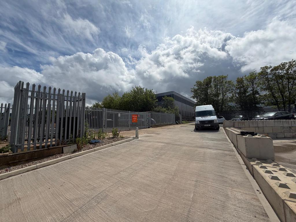 29818 Sq Ft, Windsor Place, Harlow, CM20 - Available, Image 1