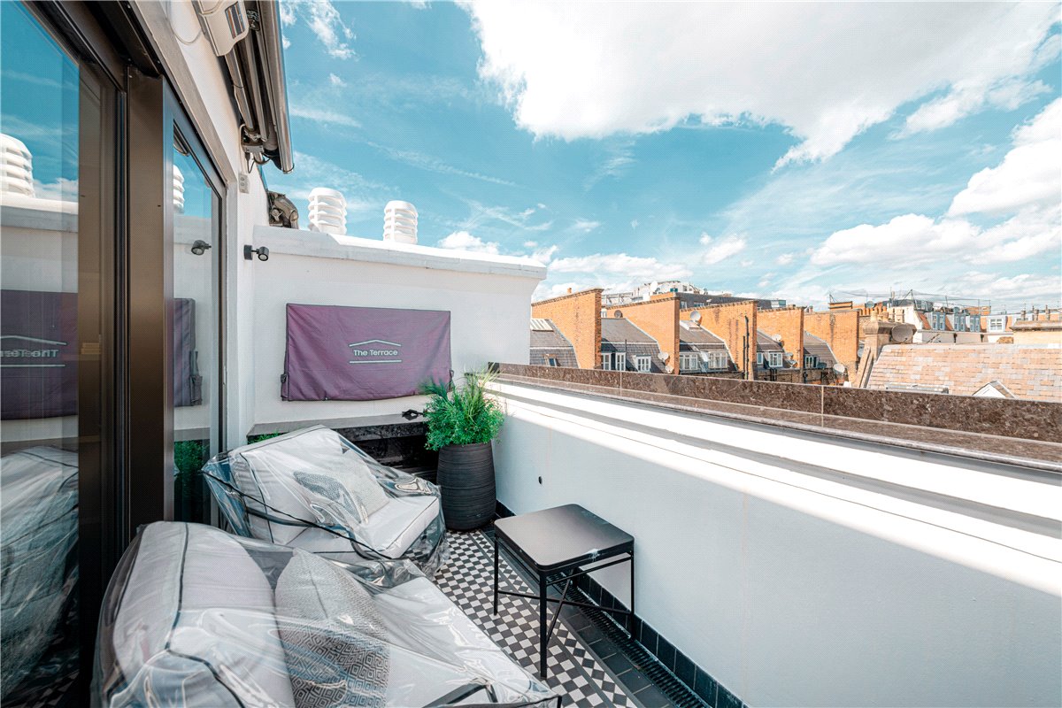 3 bedroom Flat, Prince of Wales Terrace, London, W8 - Available, Image 1