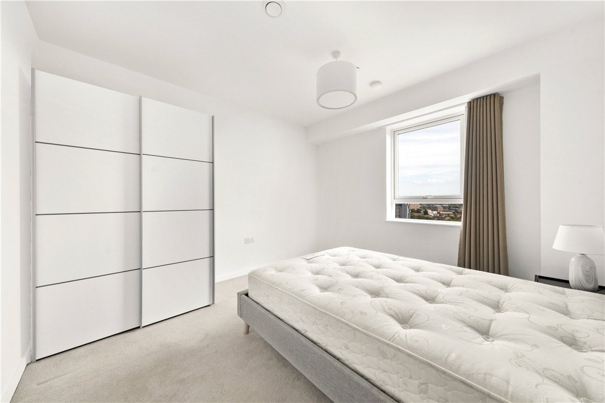 3 bedroom Flat, Heartwell Avenue, London, E16 - Available, Image 16