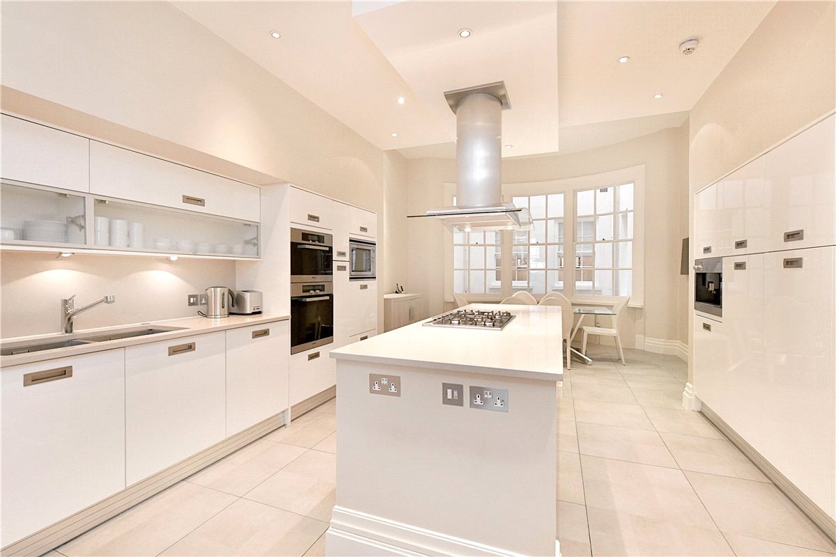 4 bedroom Flat, Upper Grosvenor Street, Mayfair, W1K - Available, Image 33