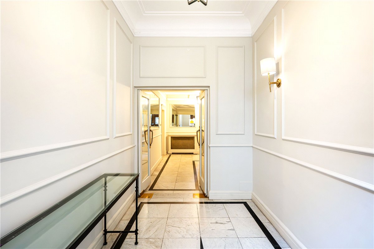 1 bedroom Flat, Upper Brook Street, Mayfair, W1K - Available, Image 5