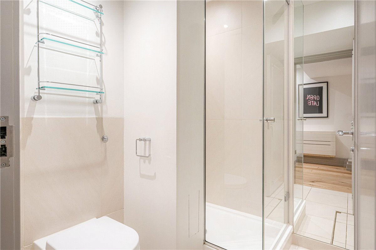 2 bedroom Flat, Park Street, Mayfair, W1K - Available, Image 2
