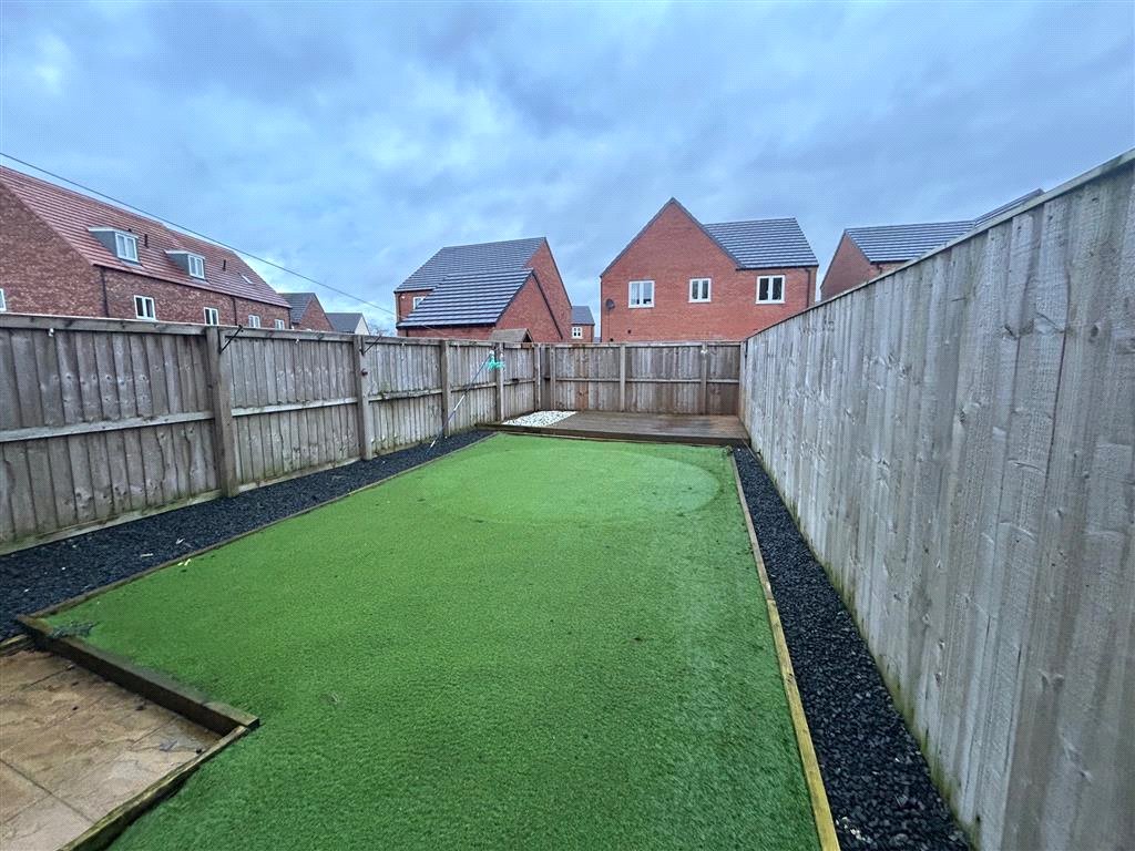 3 bedroom House, Harper Hill Gardens, Bircotes, DN11 - , Image 9