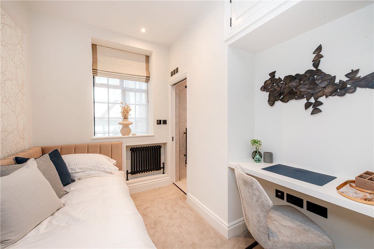 3 bedroom Flat, Curzon Street, Mayfair, W1J - Available, Image 32
