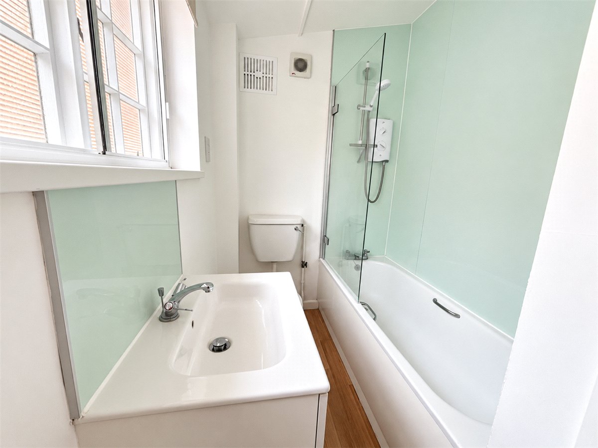 2 bedroom Flat, Little Minster Street, Winchester, SO23 - Available, Image 4