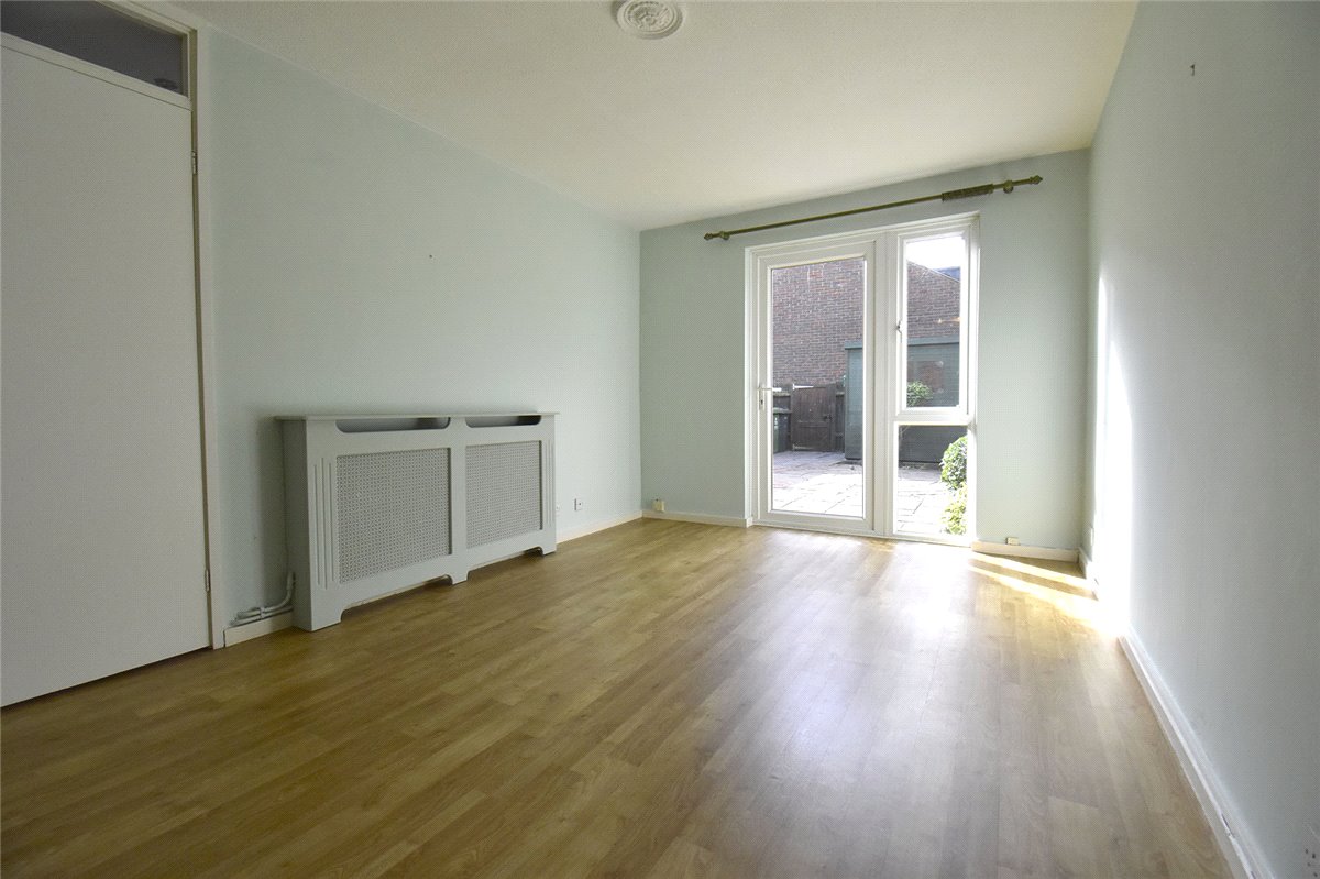2 bedroom House, Rackham Close, Cambridge, CB4 - , Image 2