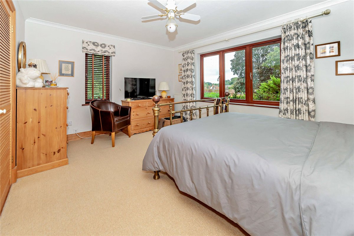 6 bedroom House, The Maltings, West Ilsley, RG20 - Available, Image 18