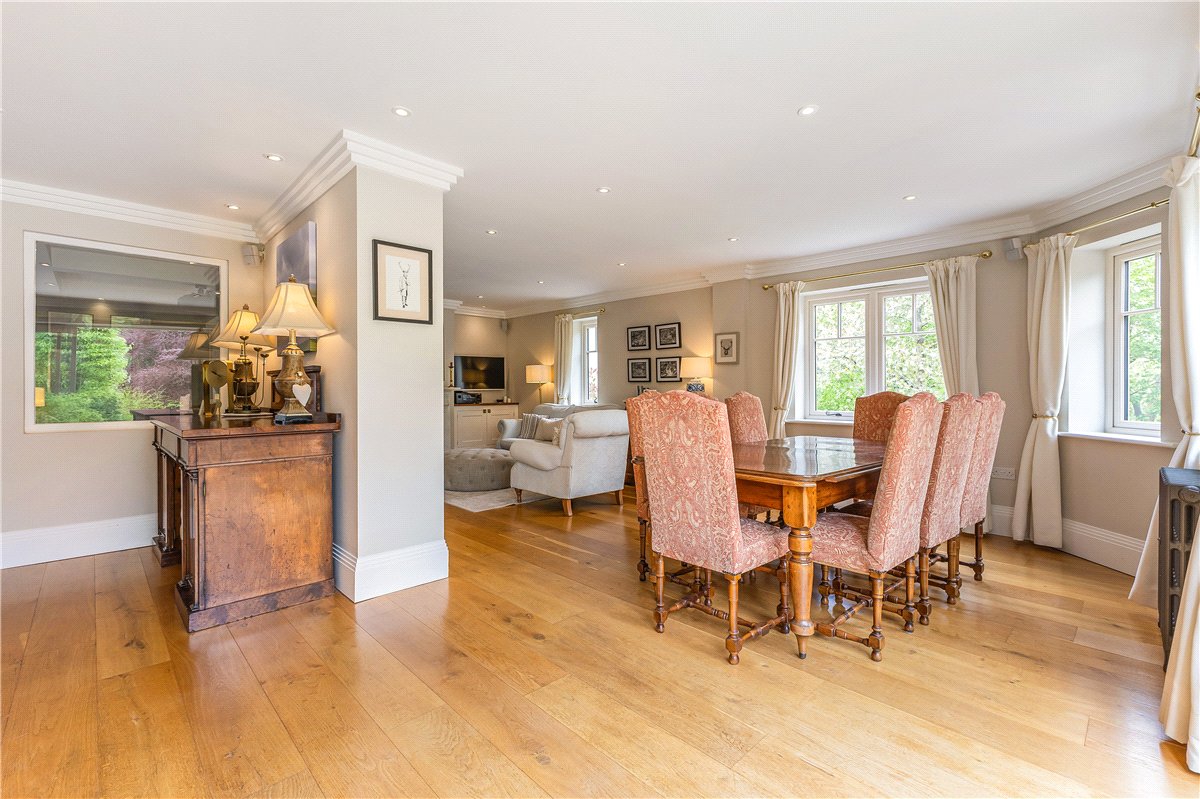 5 bedroom House, The Fairway, Devizes, SN10 - Available, Image 5