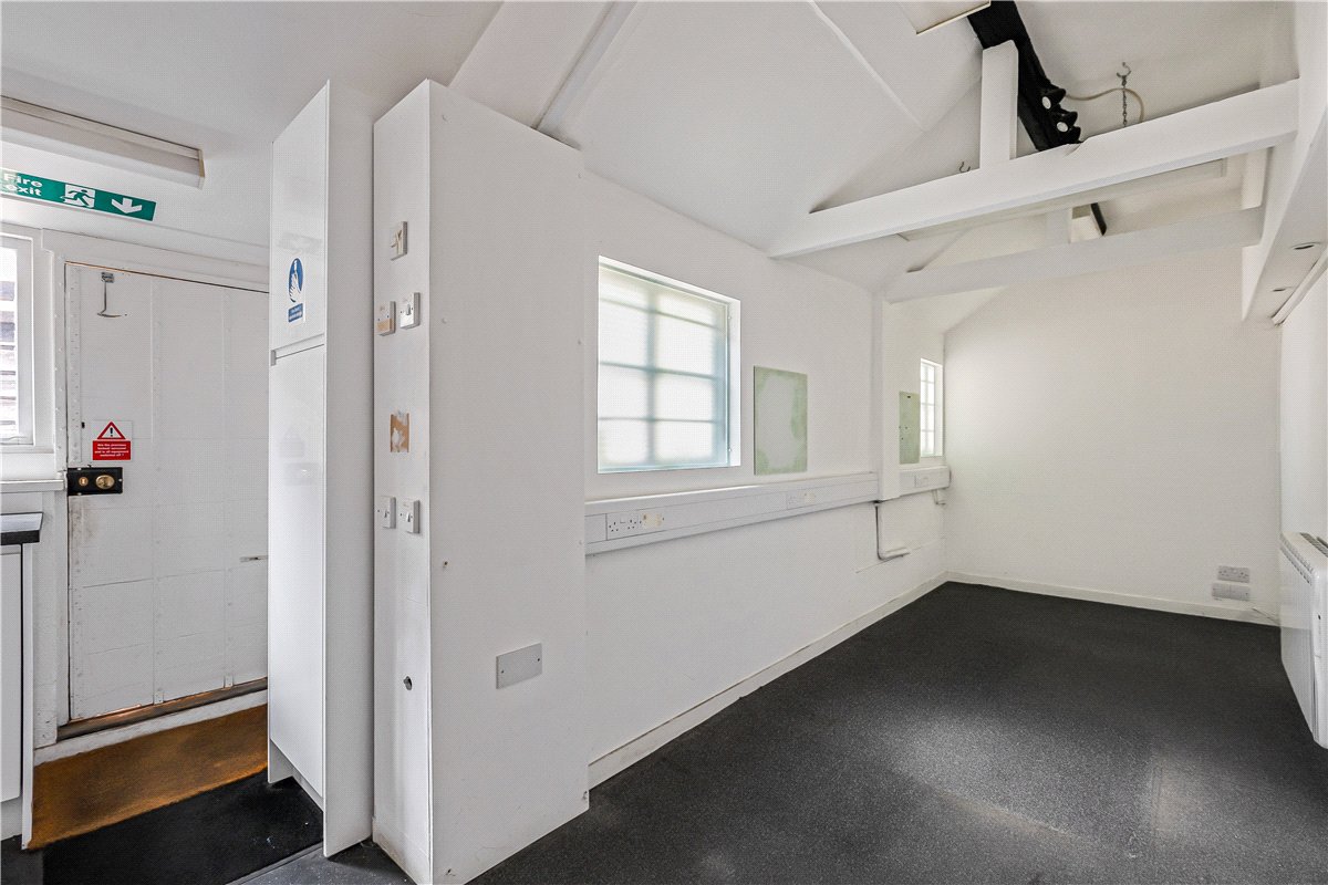 4 bedroom House, Mill Street, Eynsham, OX29 - Available, Image 31