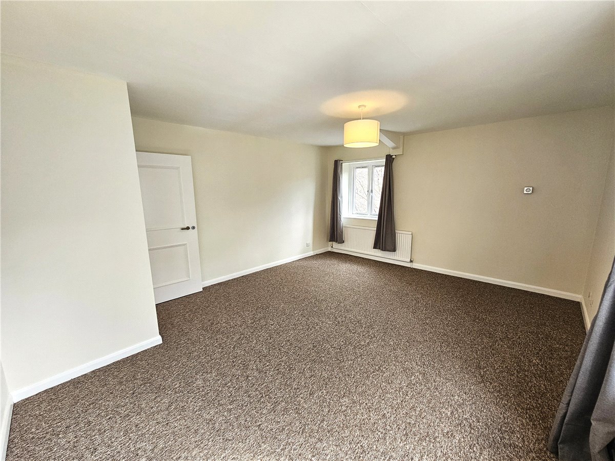 3 bedroom Flat, Caxton Court, Grove Street, BA2 - Let Agreed, Image 3
