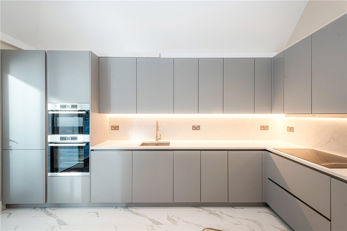 4 bedroom Flat, Duke Street, Mayfair, W1K - Available, Image 7