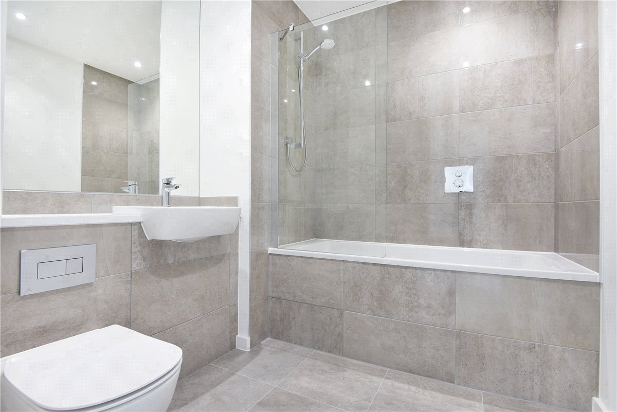 2 bedroom Flat, Heartwell Avenue, London, E16 - , Image 4