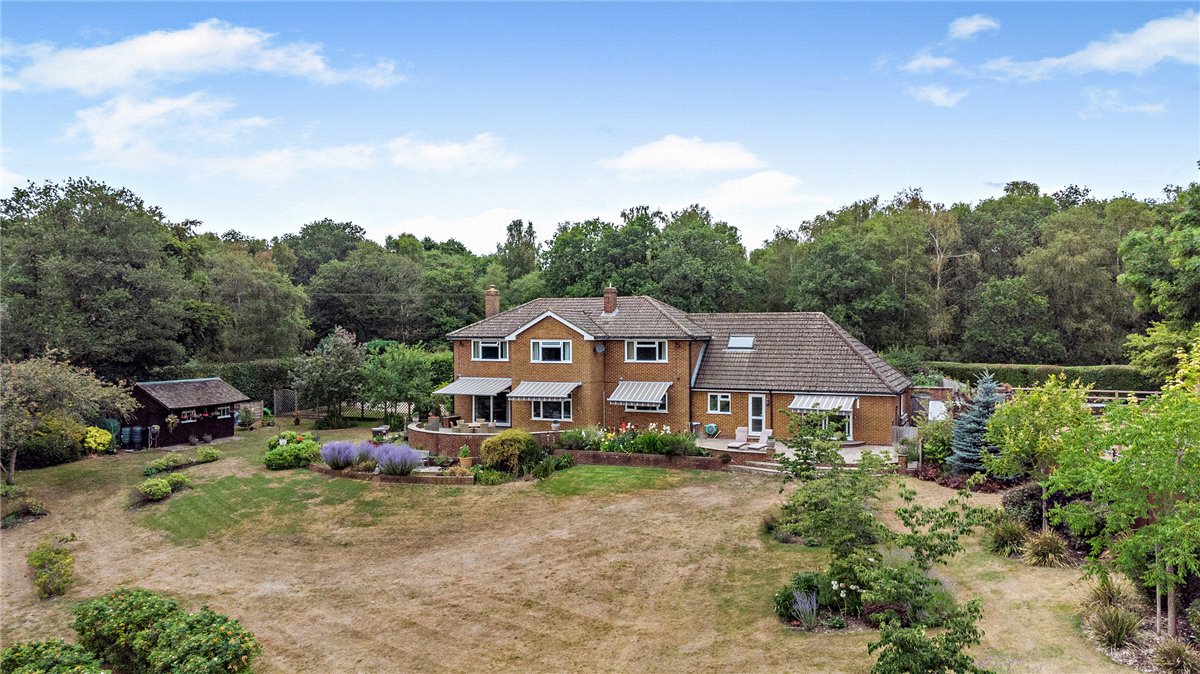 4 bedroom House, Crookham Common Road, Crookham Common, RG19 - Sold