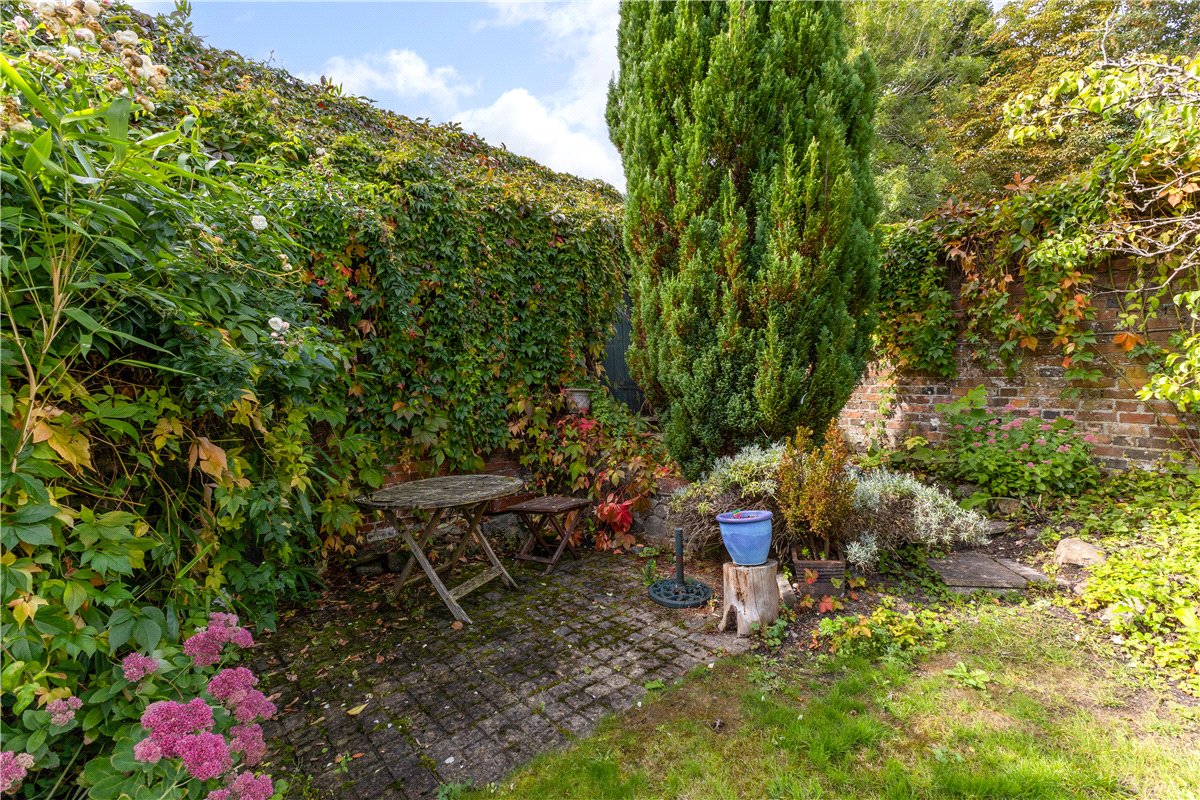 4 bedroom House, Salisbury Road, Marlborough, SN8 - Sold STC, Image 2