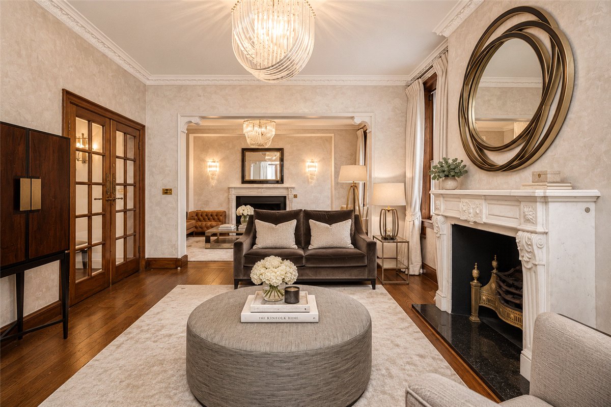 7 bedroom House, Upper Brook Street, Mayfair, W1K - Available, Image 3