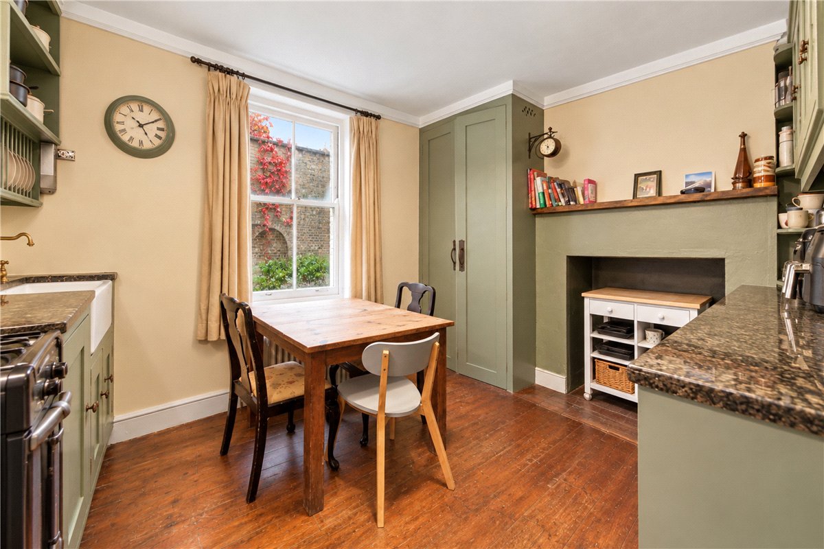 1 bedroom Flat, Queen's Club Gardens, London, W14 - Available, Image 1