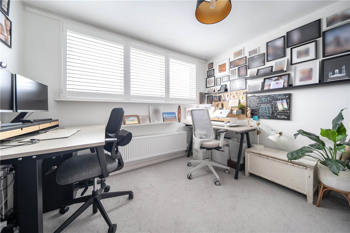 4 bedroom House, Ducks Meadow, Marlborough, SN8 - Available, Image 13