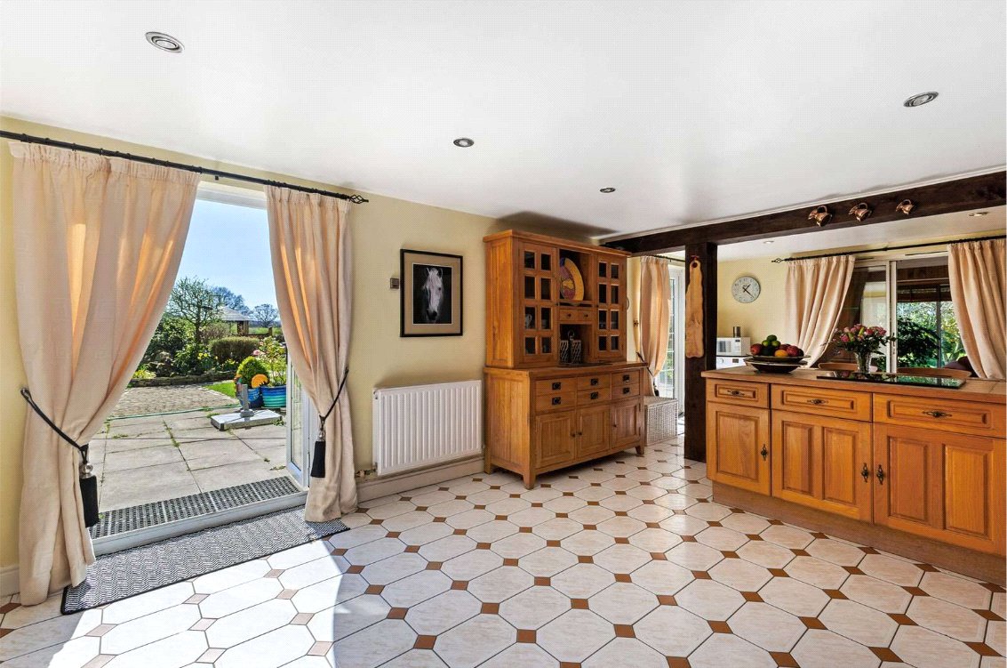 4 bedroom House, Pall Mall, Burbage, SN8 - Available, Image 4