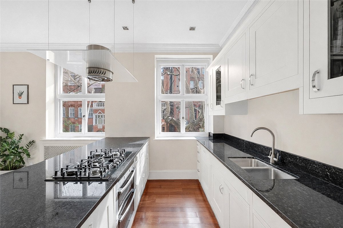 3 bedroom Flat, Harrington Gardens, London, SW7 - Available, Image 2