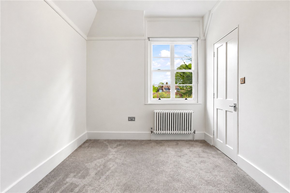 3 bedroom Cottage, Bishops Avenue, London, SW6 - Available, Image 18