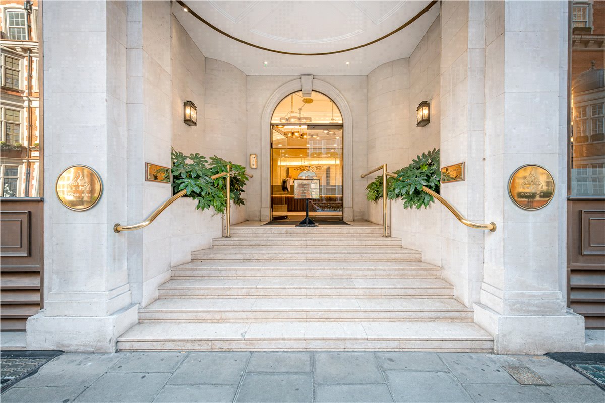 2 bedroom Flat, Park Street, Mayfair, W1K - Available, Image 2