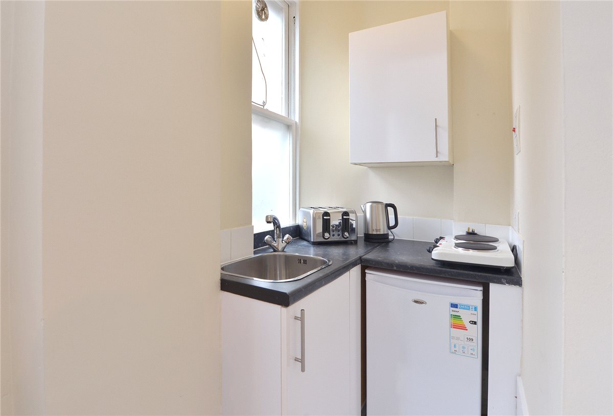 1 bedroom Flat, Hill Street, Mayfair, W1J - Available, Image 4