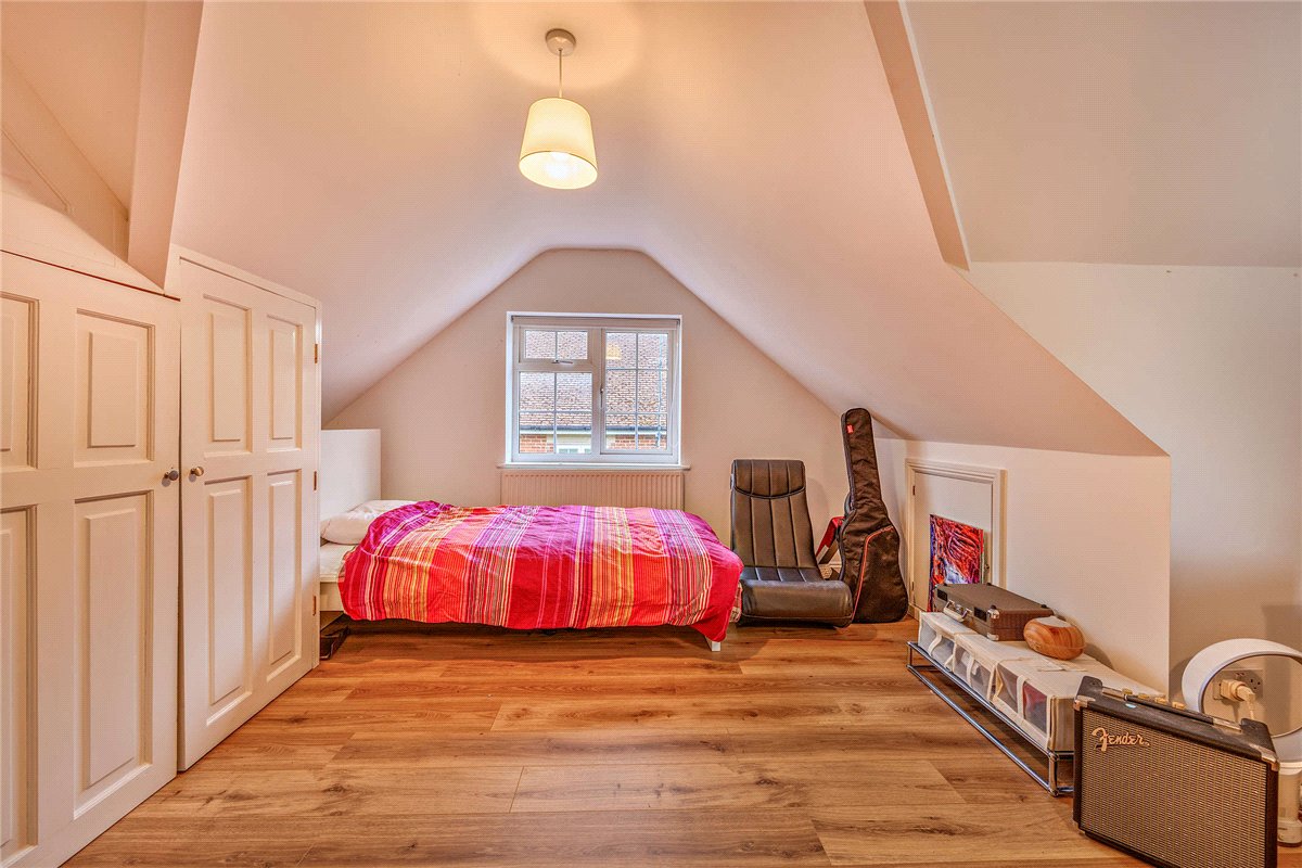 5 bedroom House, Andover Road, Newbury, RG14 - Available, Image 19